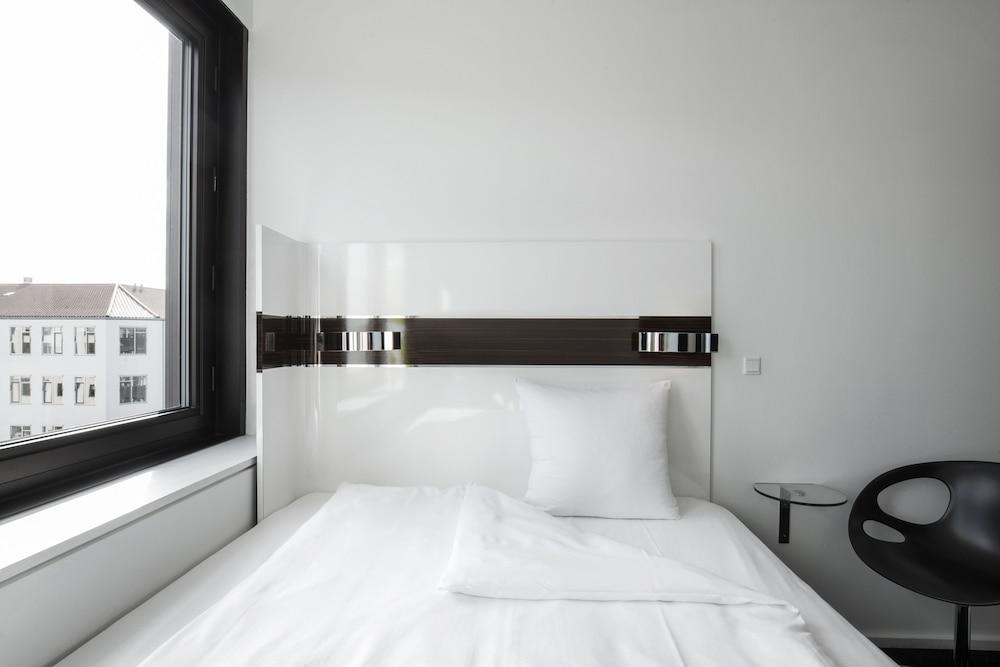 เวคอัพ - โอร์ฮุส Hotel ออร์ฮูช ภายนอก รูปภาพ